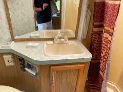 Used 1998 Fleetwood Motorhome at Rooster Auto Sales near Vinton, IA