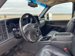 Used 2003  Chevrolet Silverado 2500 4WD Crew Cab HD LT at Rooster Auto Sales near Vinton, IA