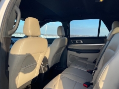 Used 2019  Ford Explorer 4d SUV 4WD XLT V6 at Rooster Auto Sales near Vinton, IA