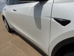 Used 2021  Tesla Model Y Long Range AWD at Rooster Auto Sales near Vinton&comma; IA