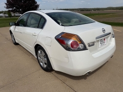 Used 2007  Nissan Altima 4d Sedan SL 2&period;5L at Rooster Auto Sales near Vinton&comma; IA