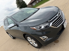 Used 2020  Chevrolet Equinox 4d SUV FWD Premier w&sol;1LZ at Rooster Auto Sales near Vinton&comma; IA