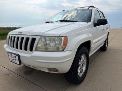 Used 2000  Jeep Grand Cherokee 4d SUV 4WD Limited V8 at Rooster Auto Sales near Vinton&comma; IA