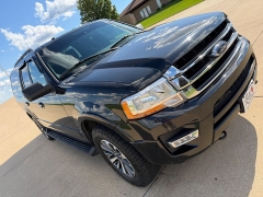 Used 2015  Ford Expedition EL 4d SUV 4WD XLT at Rooster Auto Sales near Vinton&comma; IA