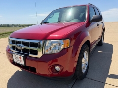 Used 2011  Ford Escape 4d SUV FWD XLT at Rooster Auto Sales near Vinton&comma; IA
