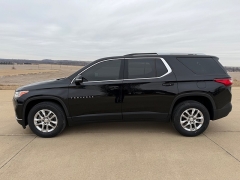 Used 2018  Chevrolet Traverse 4d SUV FWD LT Cloth w&sol;1LT at Rooster Auto Sales near Vinton&comma; IA