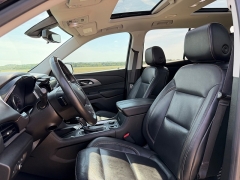 Used 2018  Chevrolet Traverse 4d SUV AWD Premier at Rooster Auto Sales near Vinton&comma; IA