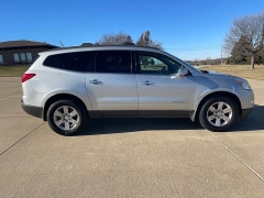 Used 2009  Chevrolet Traverse 4d SUV FWD LT1 at Rooster Auto Sales near Vinton&comma; IA