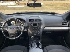 Used 2017  Ford Explorer 4d SUV 4WD XLT at Rooster Auto Sales near Vinton&comma; IA