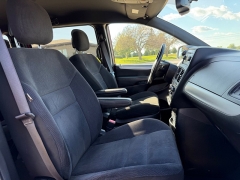 Used 2015  Dodge Grand Caravan 4d Wagon SE Plus at Rooster Auto Sales near Vinton&comma; IA
