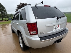 Used 2005  Jeep Grand Cherokee 4d SUV 4WD Limited at Rooster Auto Sales near Vinton&comma; IA