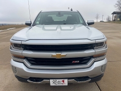 Used 2017  Chevrolet Silverado 1500 4WD Crew Cab LT at Rooster Auto Sales near Vinton&comma; IA