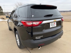 Used 2018  Chevrolet Traverse 4d SUV FWD LT Cloth w&sol;1LT at Rooster Auto Sales near Vinton&comma; IA