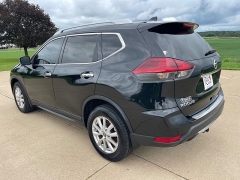 Used 2019 Nissan Rogue 4d SUV AWD SV at Rooster Auto Sales near Vinton, IA