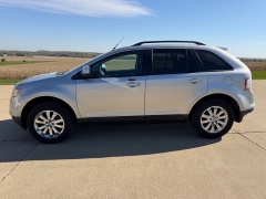 Used 2010  Ford Edge 4d SUV FWD SEL at Rooster Auto Sales near Vinton&comma; IA