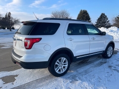Used 2019  Ford Explorer 4d SUV 4WD XLT V6 at Rooster Auto Sales near Vinton, IA