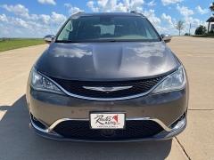 Used 2017 Chrysler Pacifica 4d Wagon Limited at Rooster Auto Sales near Vinton, IA