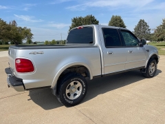 Used 2001 Ford F-150 4WD SuperCrew XLT at Rooster Auto Sales near Vinton, IA