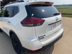 Used 2018 Nissan Rogue 4d SUV AWD SV at Rooster Auto Sales near Vinton, IA