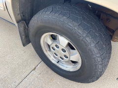 Used 2003 Chevrolet Tahoe 4d SUV 4WD LT at Rooster Auto Sales near Vinton, IA