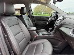 Used 2020  Chevrolet Equinox 4d SUV FWD Premier w&sol;1LZ at Rooster Auto Sales near Vinton&comma; IA