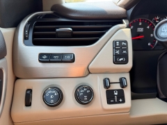 Used 2016  GMC Yukon XL 4d SUV 4WD Denali at Rooster Auto Sales near Vinton&comma; IA