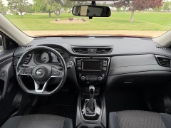 Used 2018  Nissan Rogue 4d SUV AWD SV at Rooster Auto Sales near Vinton&comma; IA