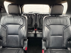 Used 2019  Ford Explorer 4d SUV 4WD Platinum at Rooster Auto Sales near Vinton&comma; IA