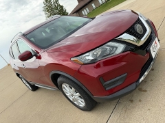 Used 2018  Nissan Rogue 4d SUV AWD SV at Rooster Auto Sales near Vinton&comma; IA