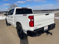 Used 2020  Chevrolet Silverado 1500 4WD Crew Cab LT Trail Boss at Rooster Auto Sales near Vinton&comma; IA