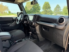 Used 2017  Jeep Wrangler Unlimited 4d Convertible Sport at Rooster Auto Sales near Vinton&comma; IA