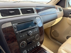 Used 2007  GMC Yukon XL 1500 SUV 4WD Denali at Rooster Auto Sales near Vinton&comma; IA