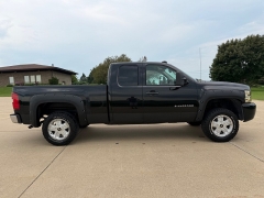 Used 2010  Chevrolet Silverado 1500 4WD Ext Cab LT at Rooster Auto Sales near Vinton&comma; IA