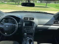 Used 2018 Ford Explorer 4d SUV 4WD XLT at Rooster Auto Sales near Vinton, IA