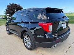 Used 2021  Ford Explorer Limited 4WD at Rooster Auto Sales near Vinton&comma; IA