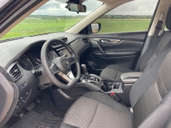 Used 2019 Nissan Rogue 4d SUV AWD SV at Rooster Auto Sales near Vinton, IA