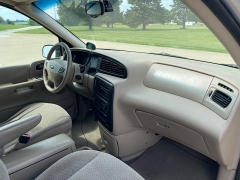 Used 2003 Ford Windstar 4d Wagon SE at Rooster Auto Sales near Vinton, IA