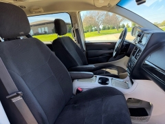 Used 2013  Dodge Grand Caravan 4d Wagon Crew at Rooster Auto Sales near Vinton&comma; IA