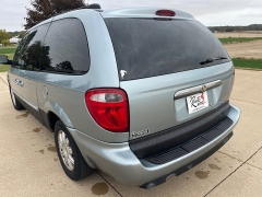 Used 2005 Chrysler Town & Country 4d Wagon Touring at Rooster Auto Sales near Vinton, IA