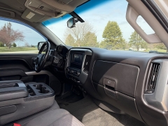Used 2016  Chevrolet Silverado 1500 4WD Crew Cab LT at Rooster Auto Sales near Vinton&comma; IA