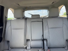 Used 2014  Toyota Highlander 4d SUV AWD LE Plus at Rooster Auto Sales near Vinton&comma; IA
