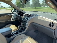 Used 2011 Chevrolet Traverse 4d SUV AWD LT2 at Rooster Auto Sales near Vinton, IA