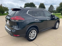 Used 2019 Nissan Rogue 4d SUV AWD SV at Rooster Auto Sales near Vinton, IA