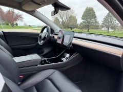 Used 2021  Tesla Model Y Long Range AWD at Rooster Auto Sales near Vinton&comma; IA