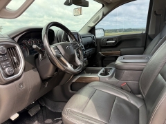 Used 2019  Chevrolet Silverado 1500 4WD Crew Cab LT Trail Boss at Rooster Auto Sales near Vinton&comma; IA