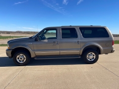 Used 2003  Ford Excursion 4d SUV 4WD Limited 6.8L at Rooster Auto Sales near Vinton, IA
