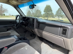 Used 2003  Chevrolet Tahoe 4d SUV 4WD Z71 at Rooster Auto Sales near Vinton&comma; IA