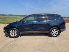 Used 2011 Chevrolet Traverse 4d SUV AWD LT2 at Rooster Auto Sales near Vinton, IA