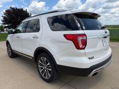 Used 2017  Ford Explorer 4d SUV 4WD Platinum at Rooster Auto Sales near Vinton&comma; IA