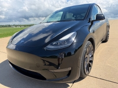 Used 2021  Tesla Model Y Performance AWD at Rooster Auto Sales near Vinton&comma; IA